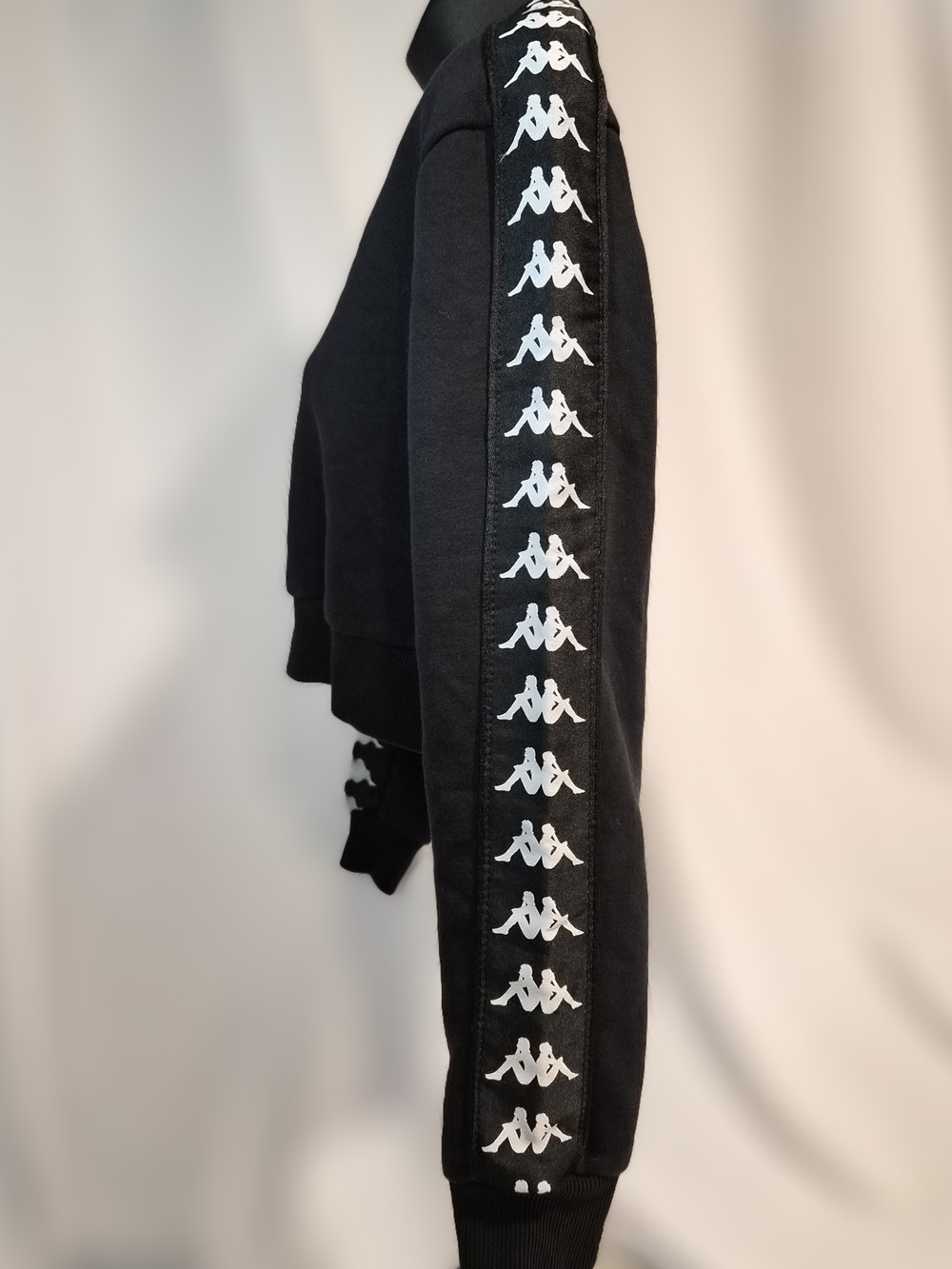 Kappa 222 Banda Logo Taping Cropped Sweatshirt -‎ Black/White Small - Picture 3 of 10
